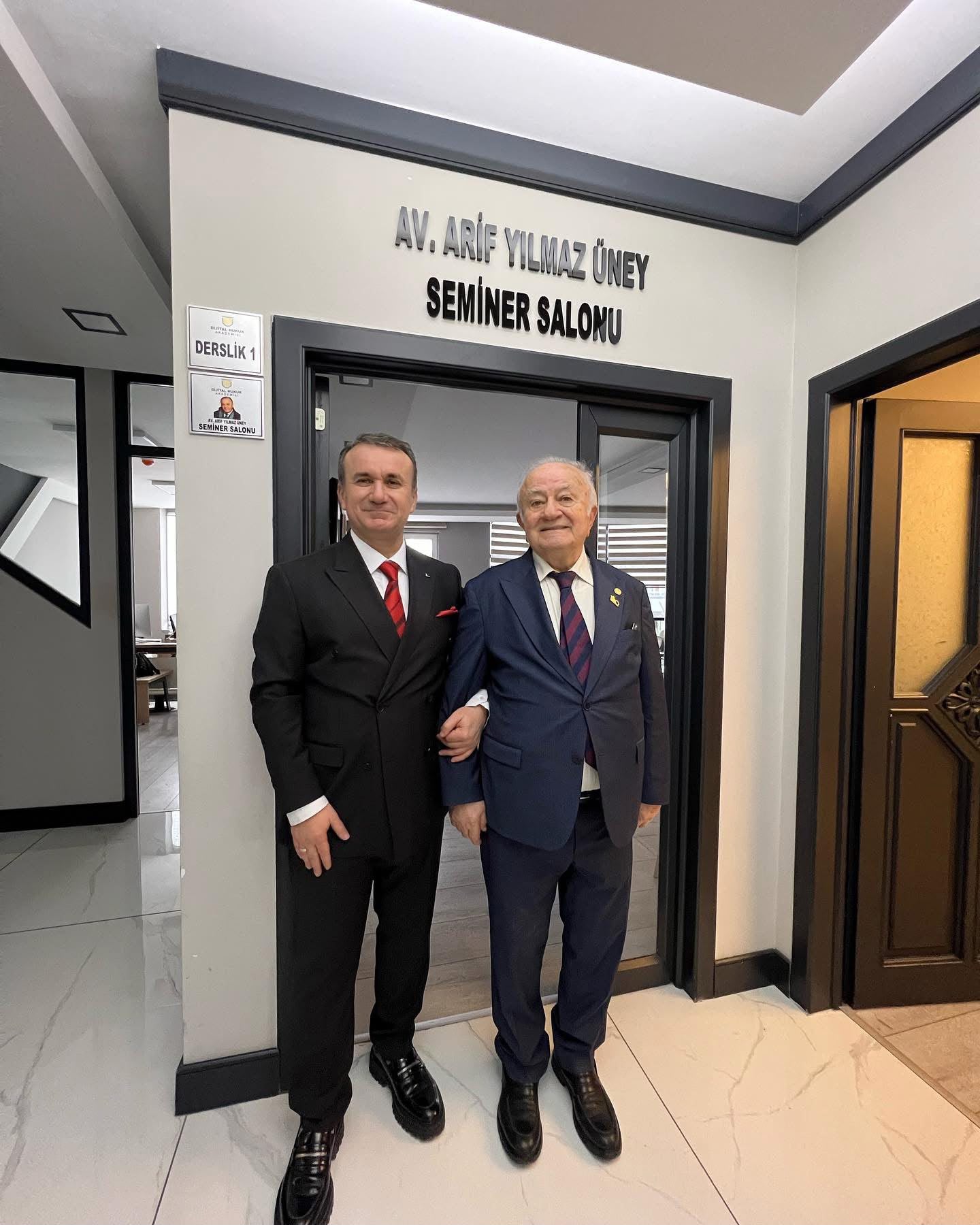 Dijital Hukuk Akademisi Av. Arif Yılmaz Üney Seminer Salonu Açılışı