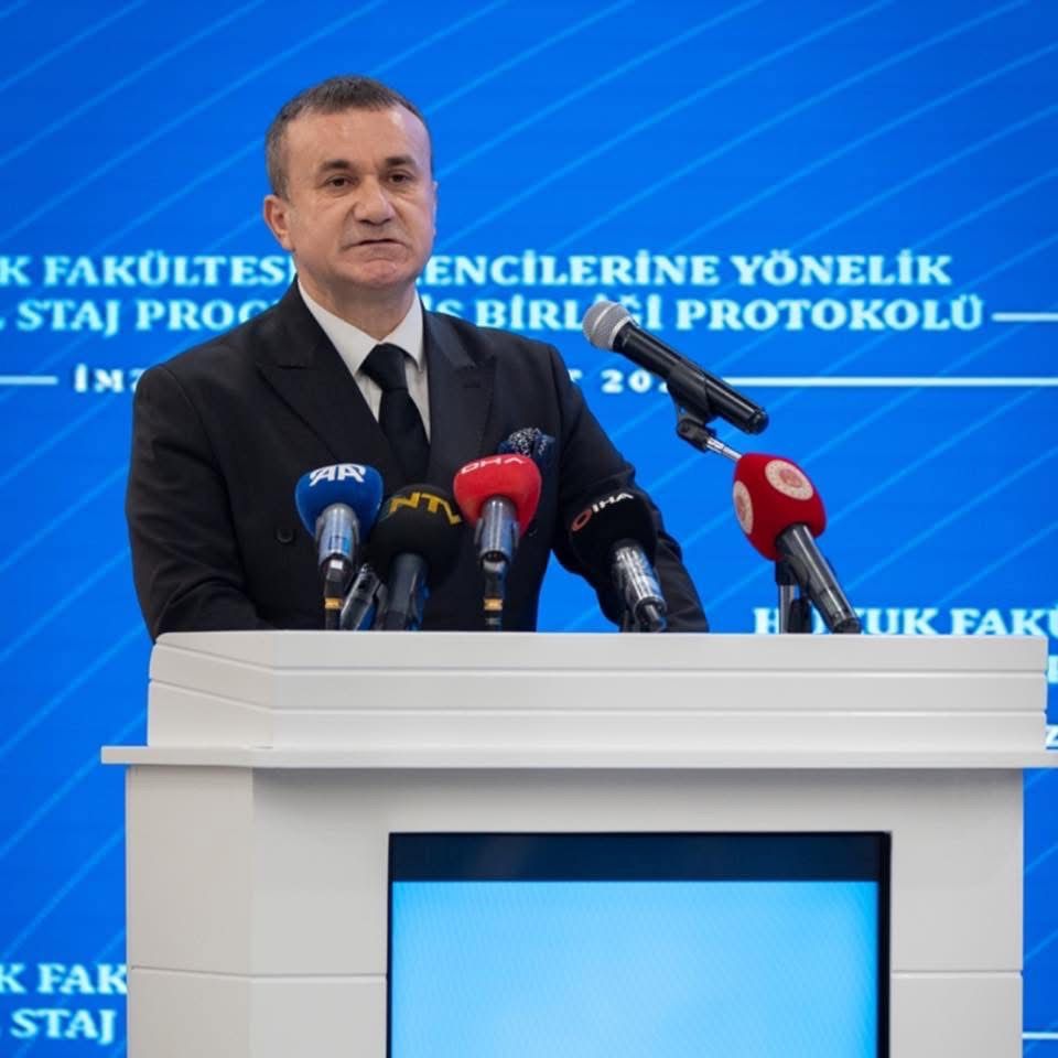 Hukuk Fak. Öğrencileri Staj Programı imza töreninde basın konuşması