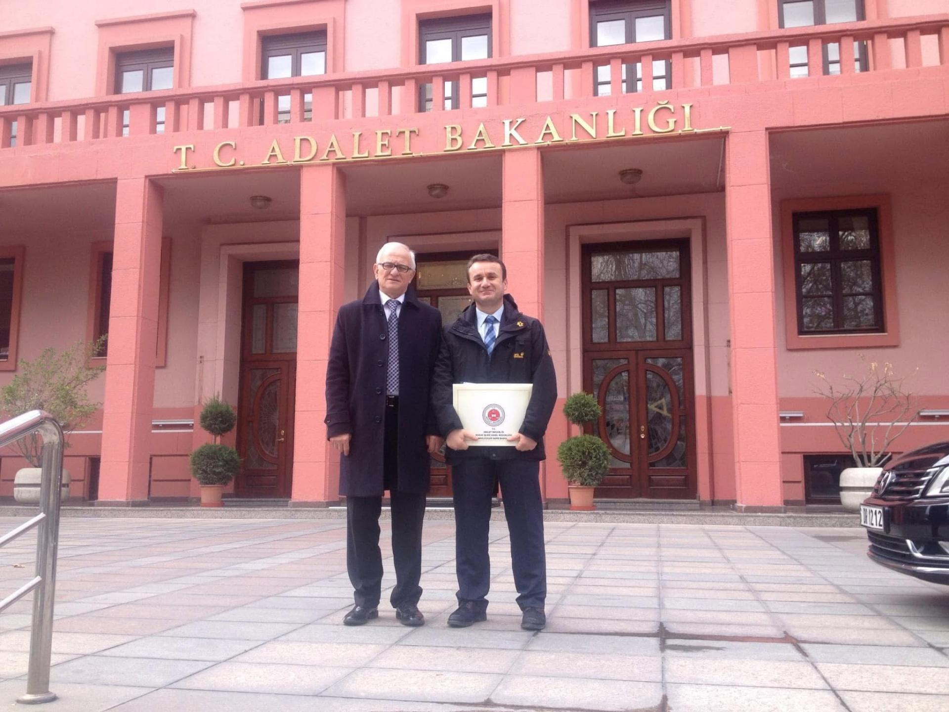 Adalet Bakanlığı — Av. Nejat Anıl ile birlikte